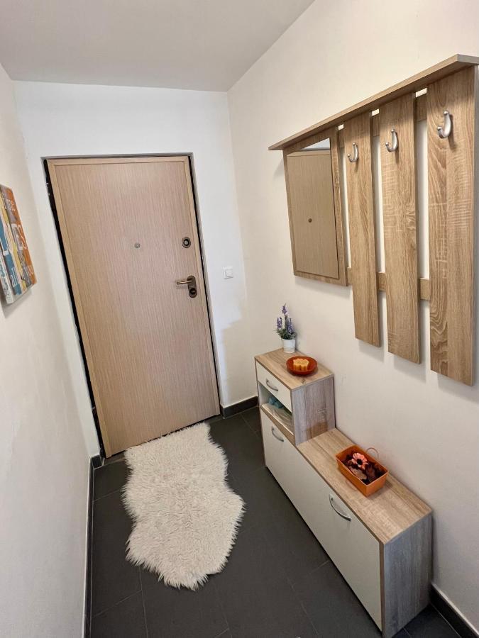 Apartman Center Omis Exterior photo